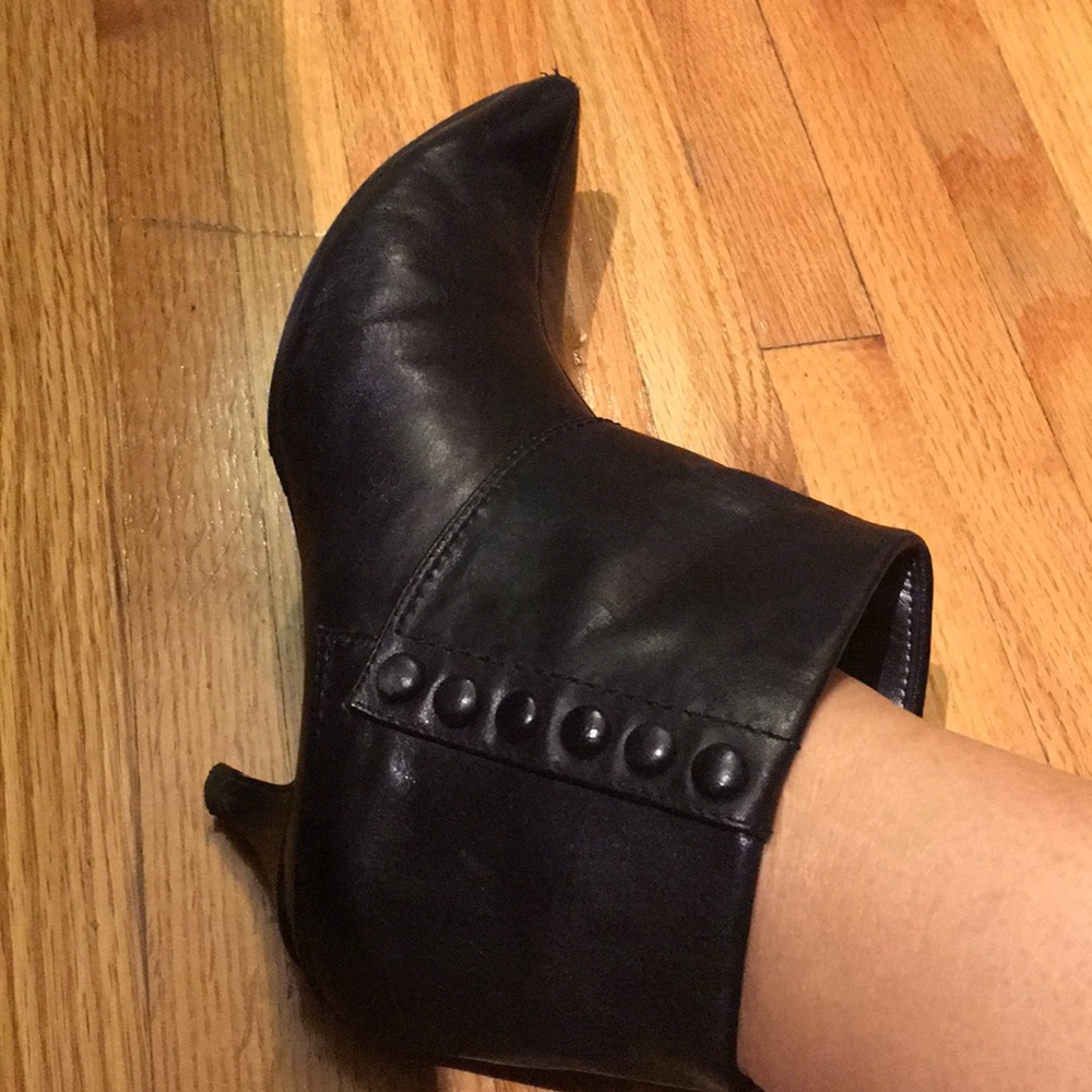Nine West leather booties